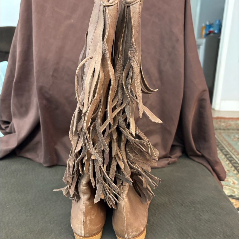 Town & Country Made in Italy Leather Fringe Boots Size 10 Boho Western - Picture 3 of 6